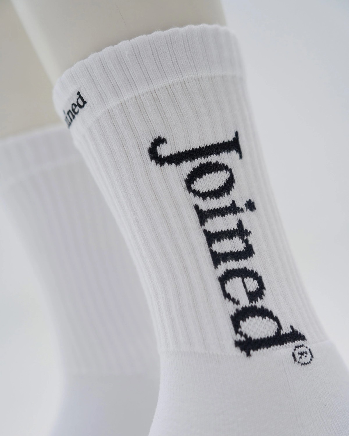 Font Crew Socks (White)