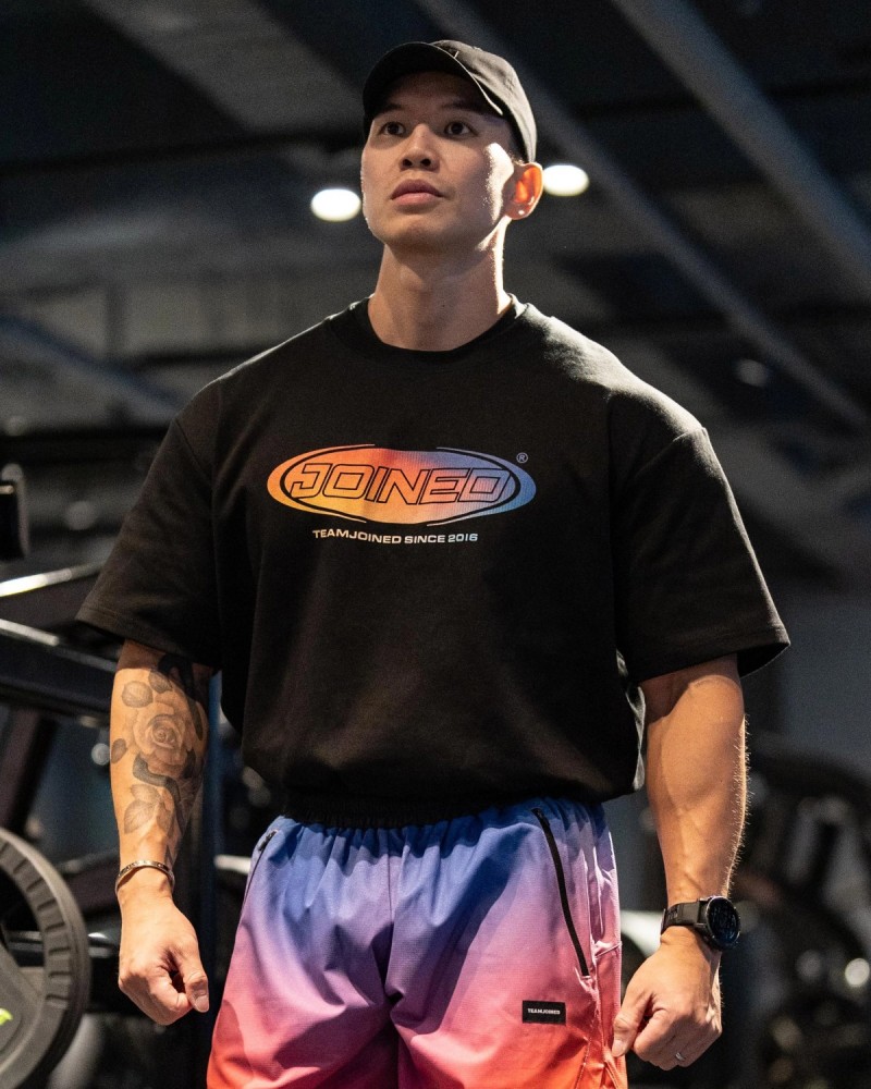 25 Aurora Graphic Oversized (Black)