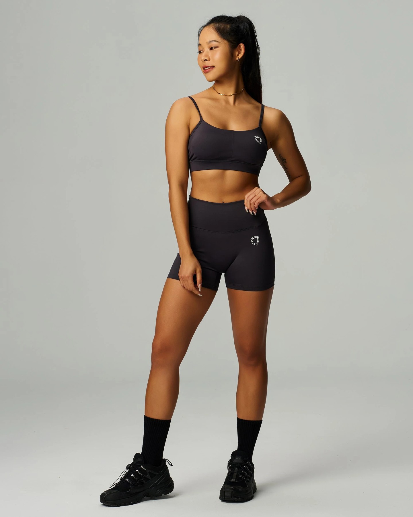 Essential High-Waisted Shorts 4" (Grey)