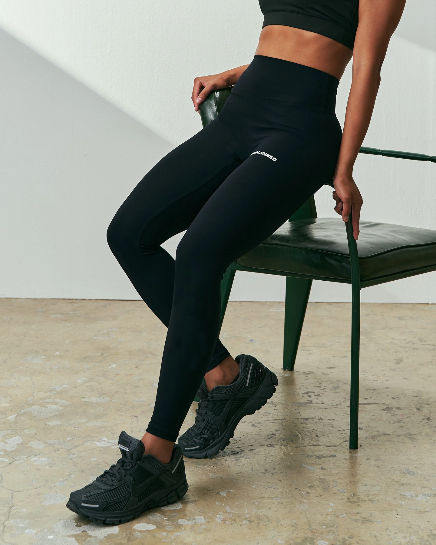 High-Waisted Butt-Lifting Leggings (Black)