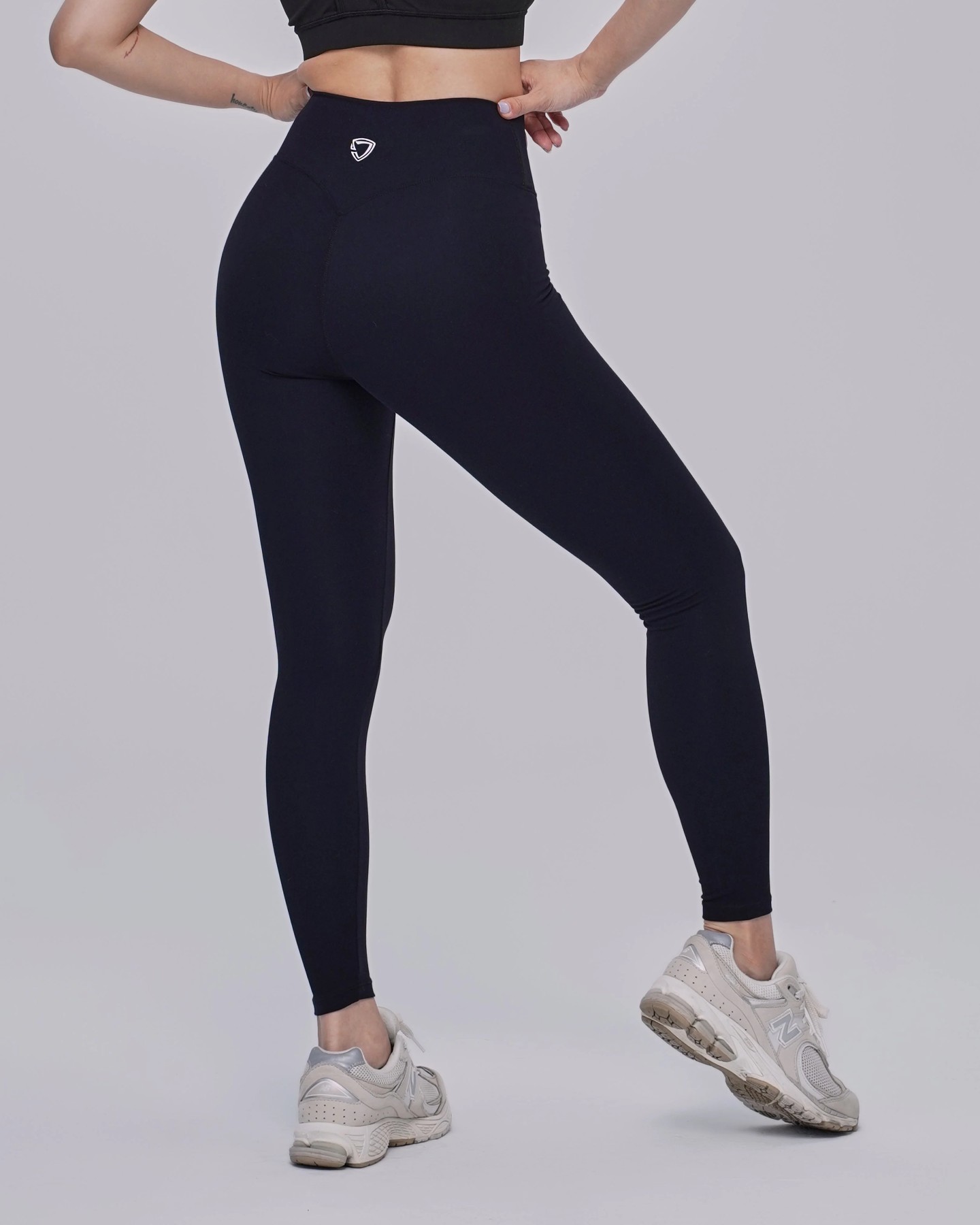 High-Waisted Butt-Lifting Leggings (Black)