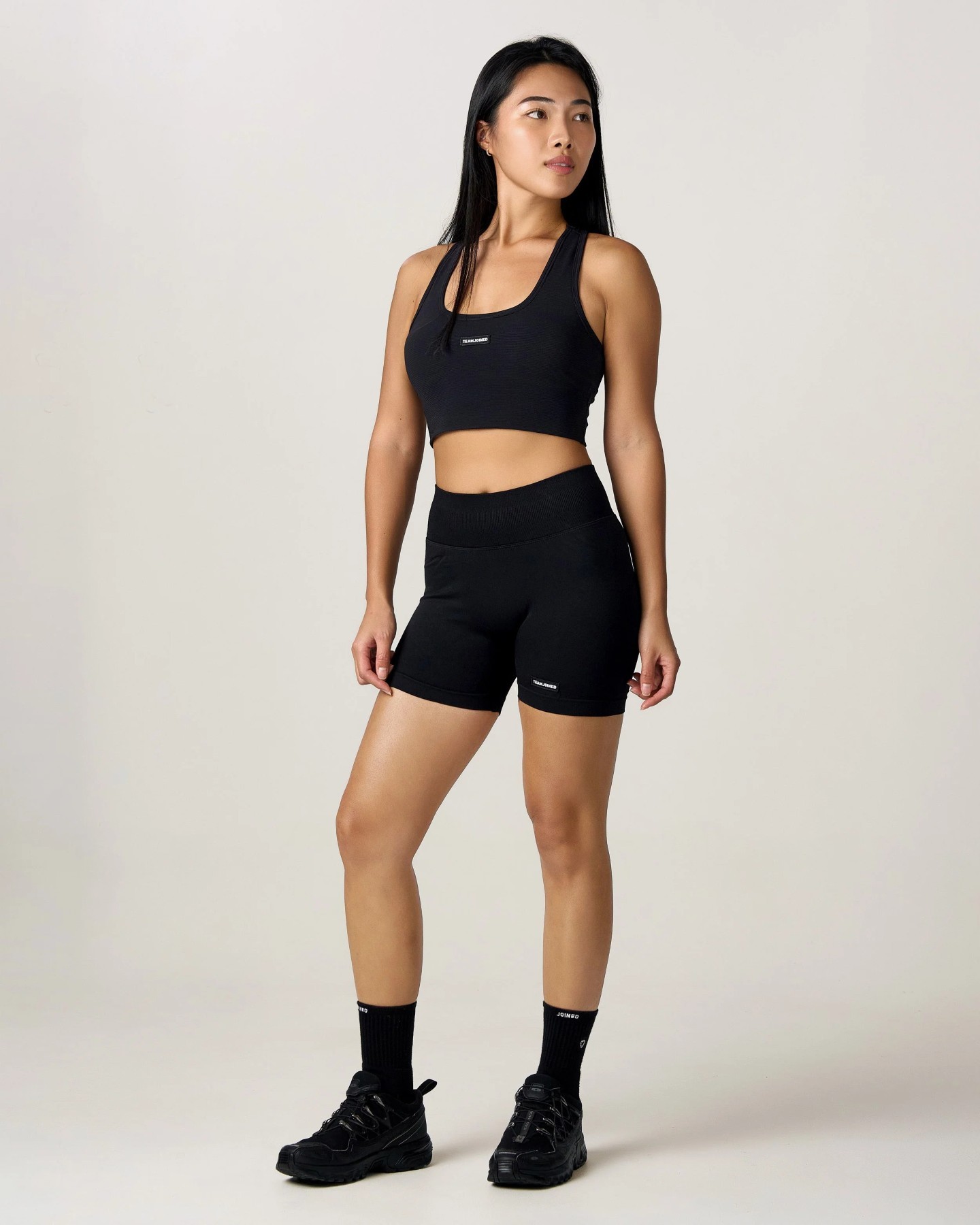 Label Seamless High-Waisted Shorts 4" (Black)
