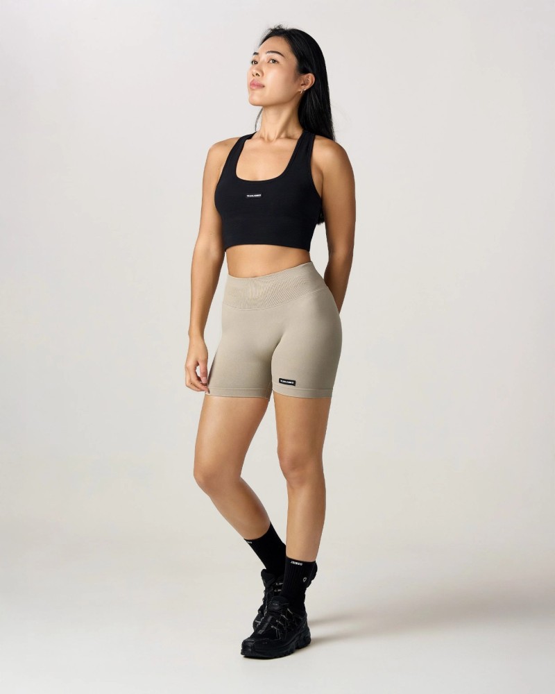 Label Seamless High-Waisted Shorts 4" (Ivory)