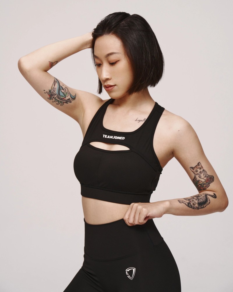 Obsessed Cut-Out Classic Sports Bra (Black)