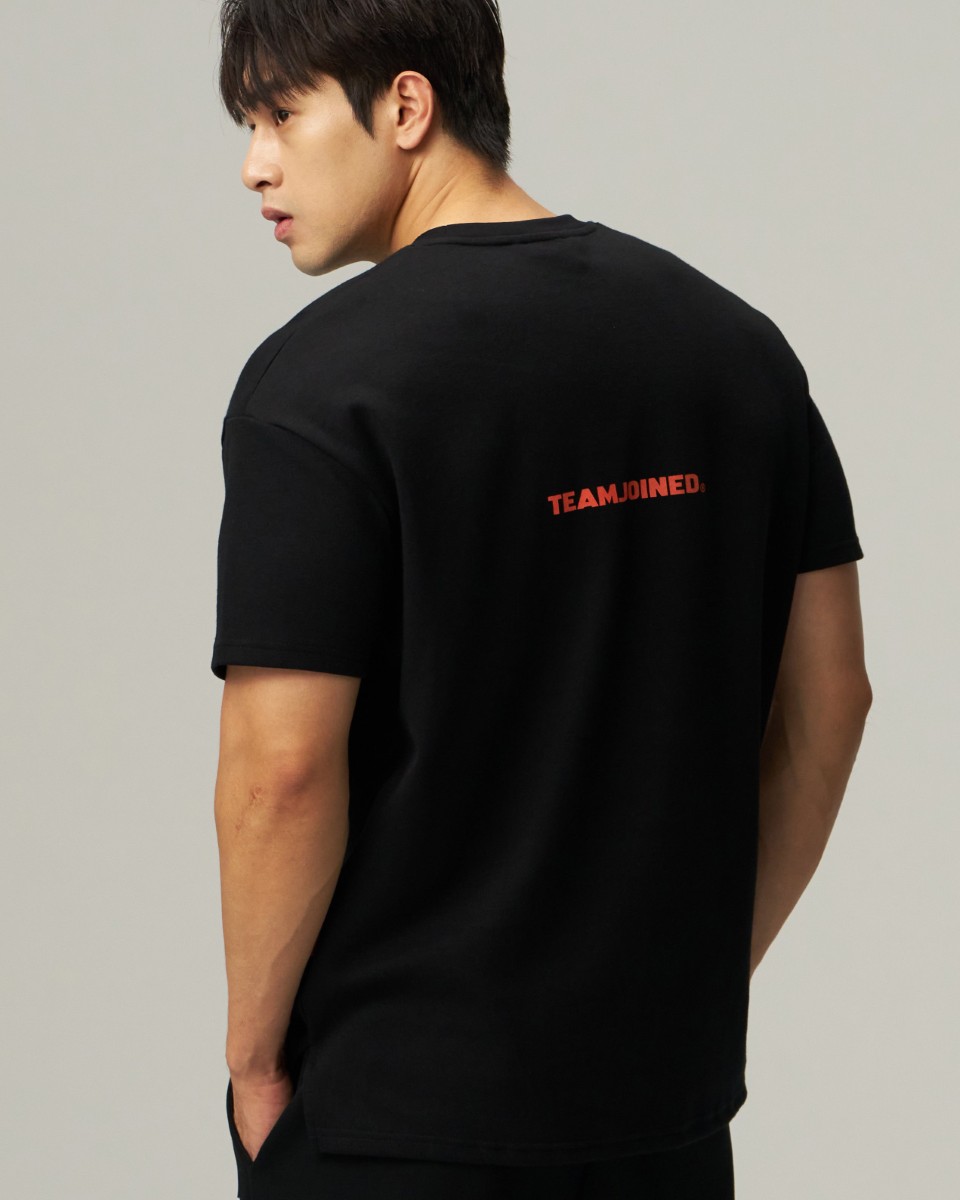 Wordmark Logo Flexfit Shirt (Black)